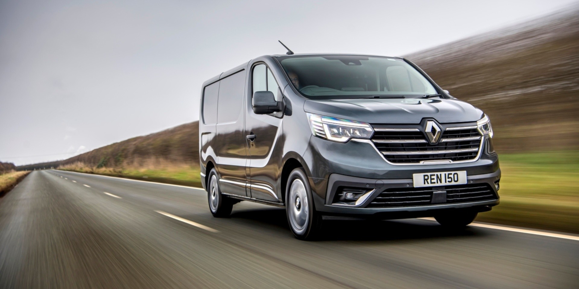 driving renault trafic to test its fuel economy