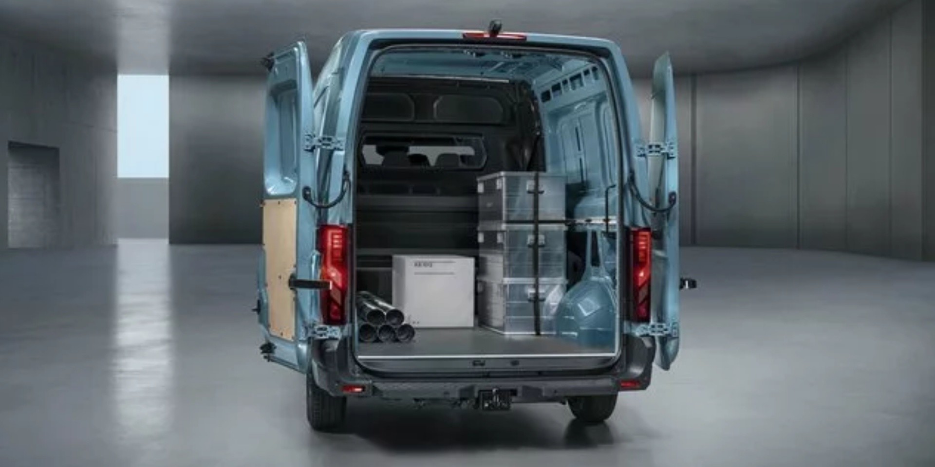 renault master cargo area with boxes inside